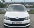 Белый Шкода Фабия, объемом двигателя 1 л и пробегом 124 тыс. км за 6800 $, фото 1 на Automoto.ua