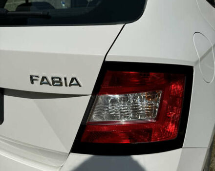 Белый Шкода Фабия, объемом двигателя 1.2 л и пробегом 160 тыс. км за 7500 $, фото 20 на Automoto.ua