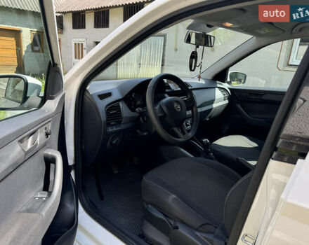 Белый Шкода Фабия, объемом двигателя 1.2 л и пробегом 160 тыс. км за 7500 $, фото 21 на Automoto.ua