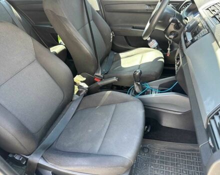 Белый Шкода Фабия, объемом двигателя 1.4 л и пробегом 230 тыс. км за 6990 $, фото 16 на Automoto.ua