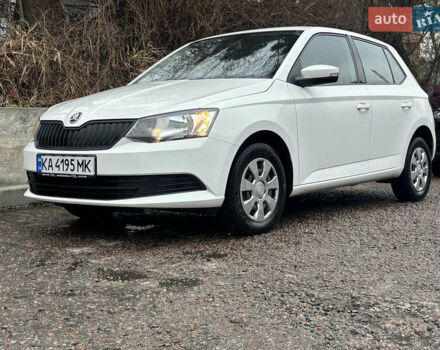 Белый Шкода Фабия, объемом двигателя 1 л и пробегом 97 тыс. км за 7400 $, фото 1 на Automoto.ua
