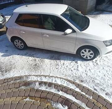 Белый Шкода Фабия, объемом двигателя 1.2 л и пробегом 182 тыс. км за 6900 $, фото 10 на Automoto.ua