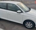 Белый Шкода Фабия, объемом двигателя 1 л и пробегом 123 тыс. км за 8100 $, фото 2 на Automoto.ua
