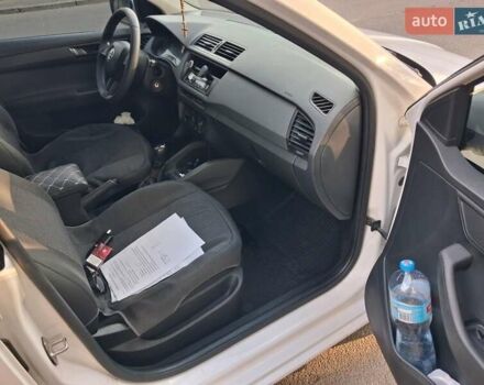 Белый Шкода Фабия, объемом двигателя 1 л и пробегом 119 тыс. км за 7200 $, фото 3 на Automoto.ua