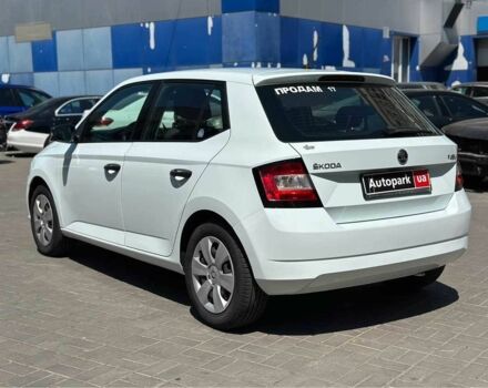 Белый Шкода Фабия, объемом двигателя 1.4 л и пробегом 230 тыс. км за 6990 $, фото 6 на Automoto.ua