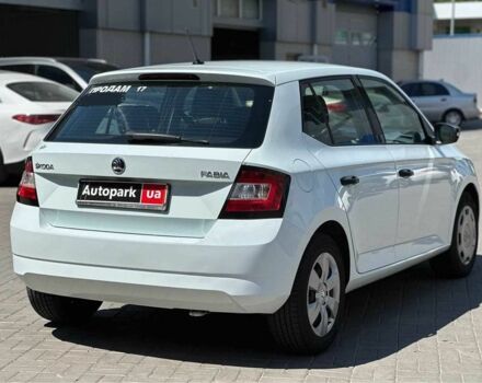 Белый Шкода Фабия, объемом двигателя 1.4 л и пробегом 230 тыс. км за 6990 $, фото 4 на Automoto.ua