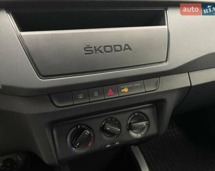 Білий Шкода Фабія, об'ємом двигуна 1 л та пробігом 61 тис. км за 9364 $, фото 12 на Automoto.ua