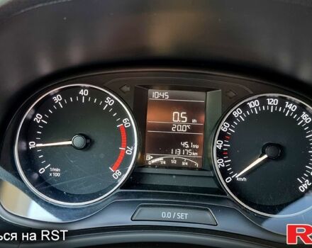 Шкода Фабия 2018 в Киеве на Automoto.ua Белый Шкода Фабия, объемом двигателя 1 л и пробегом 113 тыс. км за 8700 $, фото 7 на Automoto.ua