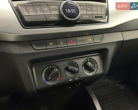 Белый Шкода Фабия, объемом двигателя 1 л и пробегом 97 тыс. км за 8131 $, фото 10 на Automoto.ua