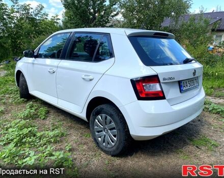 Белый Шкода Фабия, объемом двигателя 1 л и пробегом 139 тыс. км за 7300 $, фото 1 на Automoto.ua