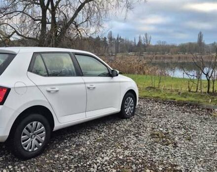 Білий Шкода Фабія, об'ємом двигуна 1 л та пробігом 140 тис. км за 6900 $, фото 4 на Automoto.ua