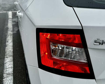 Білий Шкода Фабія, об'ємом двигуна 1 л та пробігом 137 тис. км за 7900 $, фото 23 на Automoto.ua