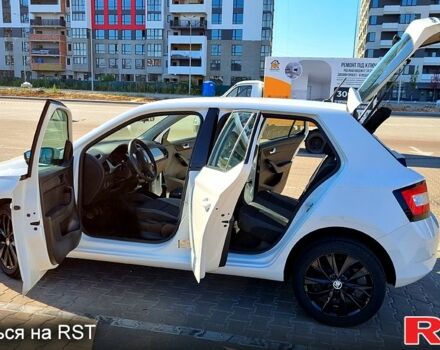 Шкода Фабия 2018 в Киеве на Automoto.ua Белый Шкода Фабия, объемом двигателя 1 л и пробегом 113 тыс. км за 8700 $, фото 3 на Automoto.ua