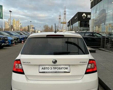 Білий Шкода Фабія, об'ємом двигуна 1 л та пробігом 170 тис. км за 6586 $, фото 6 на Automoto.ua