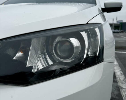 Білий Шкода Фабія, об'ємом двигуна 1 л та пробігом 137 тис. км за 7900 $, фото 5 на Automoto.ua