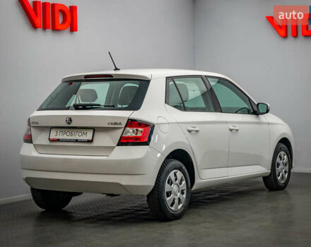 Белый Шкода Фабия, объемом двигателя 1 л и пробегом 70 тыс. км за 8553 $, фото 1 на Automoto.ua