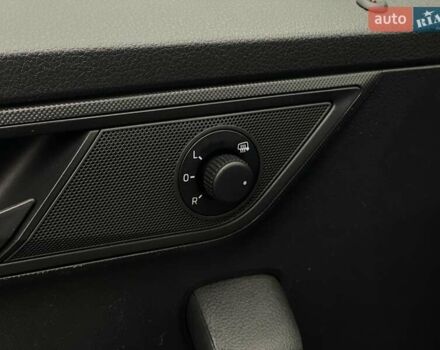 Білий Шкода Фабія, об'ємом двигуна 1 л та пробігом 61 тис. км за 9364 $, фото 11 на Automoto.ua