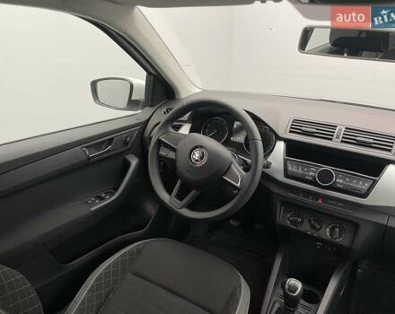 Белый Шкода Фабия, объемом двигателя 1 л и пробегом 97 тыс. км за 8131 $, фото 7 на Automoto.ua