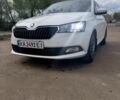 Белый Шкода Фабия, объемом двигателя 1 л и пробегом 160 тыс. км за 6999 $, фото 1 на Automoto.ua
