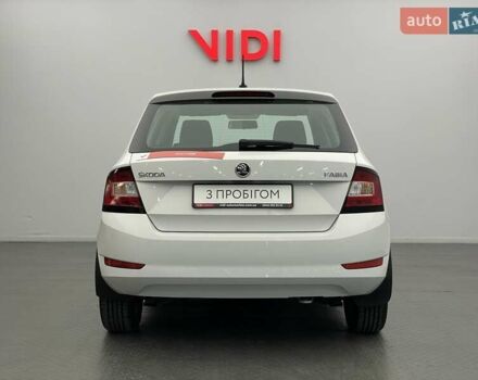 Белый Шкода Фабия, объемом двигателя 1 л и пробегом 97 тыс. км за 8131 $, фото 4 на Automoto.ua