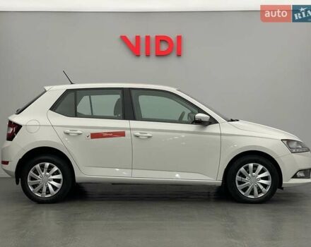 Белый Шкода Фабия, объемом двигателя 1 л и пробегом 97 тыс. км за 8131 $, фото 2 на Automoto.ua