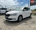 Белый Шкода Фабия, объемом двигателя 1 л и пробегом 142 тыс. км за 7000 $, фото 1 на Automoto.ua