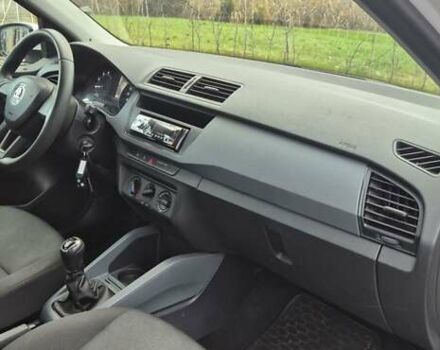 Білий Шкода Фабія, об'ємом двигуна 1 л та пробігом 140 тис. км за 6900 $, фото 10 на Automoto.ua