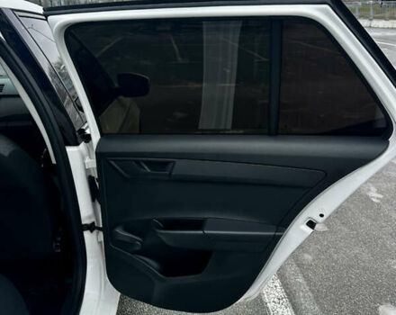 Білий Шкода Фабія, об'ємом двигуна 1 л та пробігом 137 тис. км за 7900 $, фото 15 на Automoto.ua