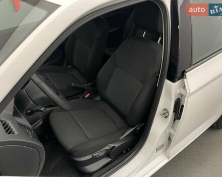 Білий Шкода Фабія, об'ємом двигуна 1 л та пробігом 61 тис. км за 9364 $, фото 8 на Automoto.ua