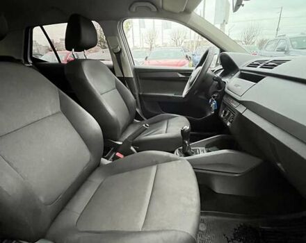 Білий Шкода Фабія, об'ємом двигуна 1 л та пробігом 206 тис. км за 6641 $, фото 11 на Automoto.ua