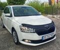 Белый Шкода Фабия, объемом двигателя 1 л и пробегом 132 тыс. км за 8200 $, фото 1 на Automoto.ua