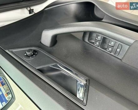 Шкода Фабия 2019 в Сумах на Automoto.ua Белый Шкода Фабия, объемом двигателя 1 л и пробегом 100 тыс. км за 8000 $, фото 9 на Automoto.ua