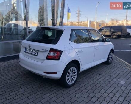Белый Шкода Фабия, объемом двигателя 1 л и пробегом 98 тыс. км за 8700 $, фото 4 на Automoto.ua