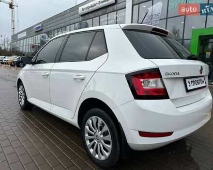 Белый Шкода Фабия, объемом двигателя 1 л и пробегом 104 тыс. км за 8600 $, фото 37 на Automoto.ua