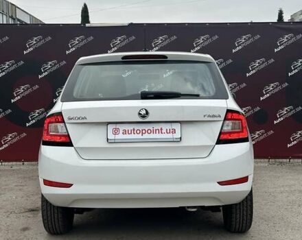 Белый Шкода Фабия, объемом двигателя 1 л и пробегом 120 тыс. км за 8300 $, фото 8 на Automoto.ua