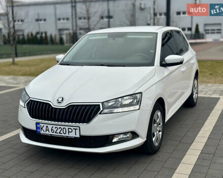 Белый Шкода Фабия, объемом двигателя 1 л и пробегом 131 тыс. км за 8499 $, фото 1 на Automoto.ua