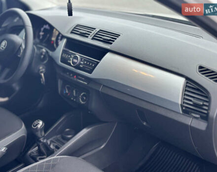 Белый Шкода Фабия, объемом двигателя 1 л и пробегом 131 тыс. км за 8499 $, фото 36 на Automoto.ua