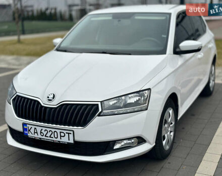 Белый Шкода Фабия, объемом двигателя 1 л и пробегом 131 тыс. км за 8499 $, фото 4 на Automoto.ua