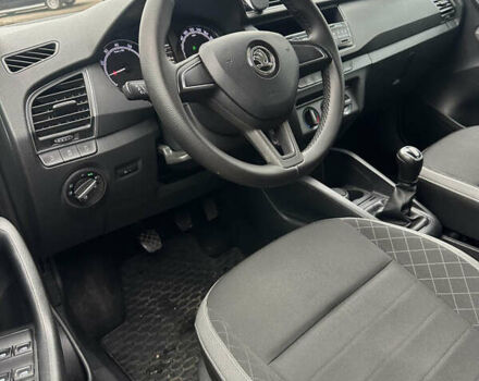 Белый Шкода Фабия, объемом двигателя 1 л и пробегом 120 тыс. км за 8300 $, фото 20 на Automoto.ua