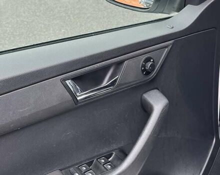 Белый Шкода Фабия, объемом двигателя 1 л и пробегом 174 тыс. км за 7224 $, фото 16 на Automoto.ua