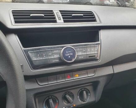 Белый Шкода Фабия, объемом двигателя 1 л и пробегом 94 тыс. км за 8600 $, фото 7 на Automoto.ua