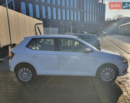 Білий Шкода Фабія, об'ємом двигуна 1 л та пробігом 105 тис. км за 8500 $, фото 2 на Automoto.ua