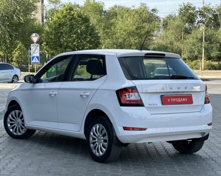 Белый Шкода Фабия, объемом двигателя 1 л и пробегом 63 тыс. км за 8600 $, фото 4 на Automoto.ua