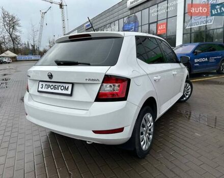 Белый Шкода Фабия, объемом двигателя 1 л и пробегом 104 тыс. км за 8600 $, фото 36 на Automoto.ua