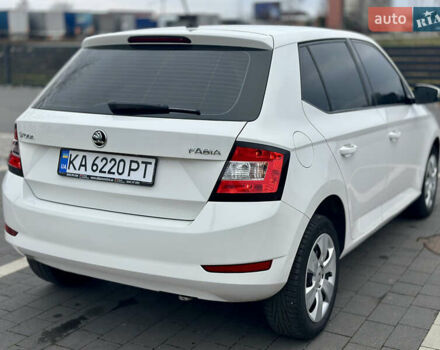 Белый Шкода Фабия, объемом двигателя 1 л и пробегом 131 тыс. км за 8499 $, фото 42 на Automoto.ua