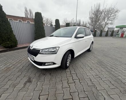 Белый Шкода Фабия, объемом двигателя 1 л и пробегом 144 тыс. км за 8000 $, фото 1 на Automoto.ua