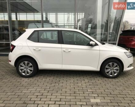 Белый Шкода Фабия, объемом двигателя 1 л и пробегом 106 тыс. км за 8000 $, фото 3 на Automoto.ua