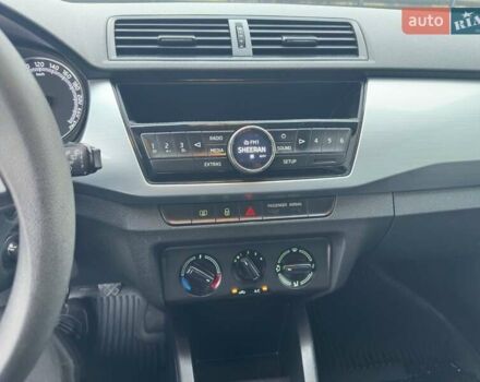 Білий Шкода Фабія, об'ємом двигуна 1 л та пробігом 176 тис. км за 8600 $, фото 19 на Automoto.ua