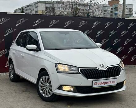 Белый Шкода Фабия, объемом двигателя 1 л и пробегом 120 тыс. км за 8300 $, фото 1 на Automoto.ua