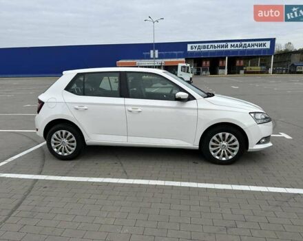 Шкода Фабия 2019 в Сумах на Automoto.ua Белый Шкода Фабия, объемом двигателя 1 л и пробегом 100 тыс. км за 8000 $, фото 2 на Automoto.ua